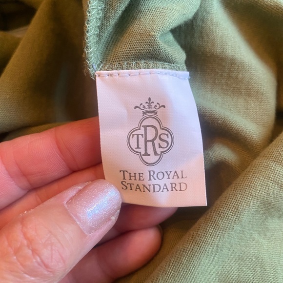 The Royal Standard Olive Green Cuffed Short Sleeve Tie Waist… - Picture 12 of 15